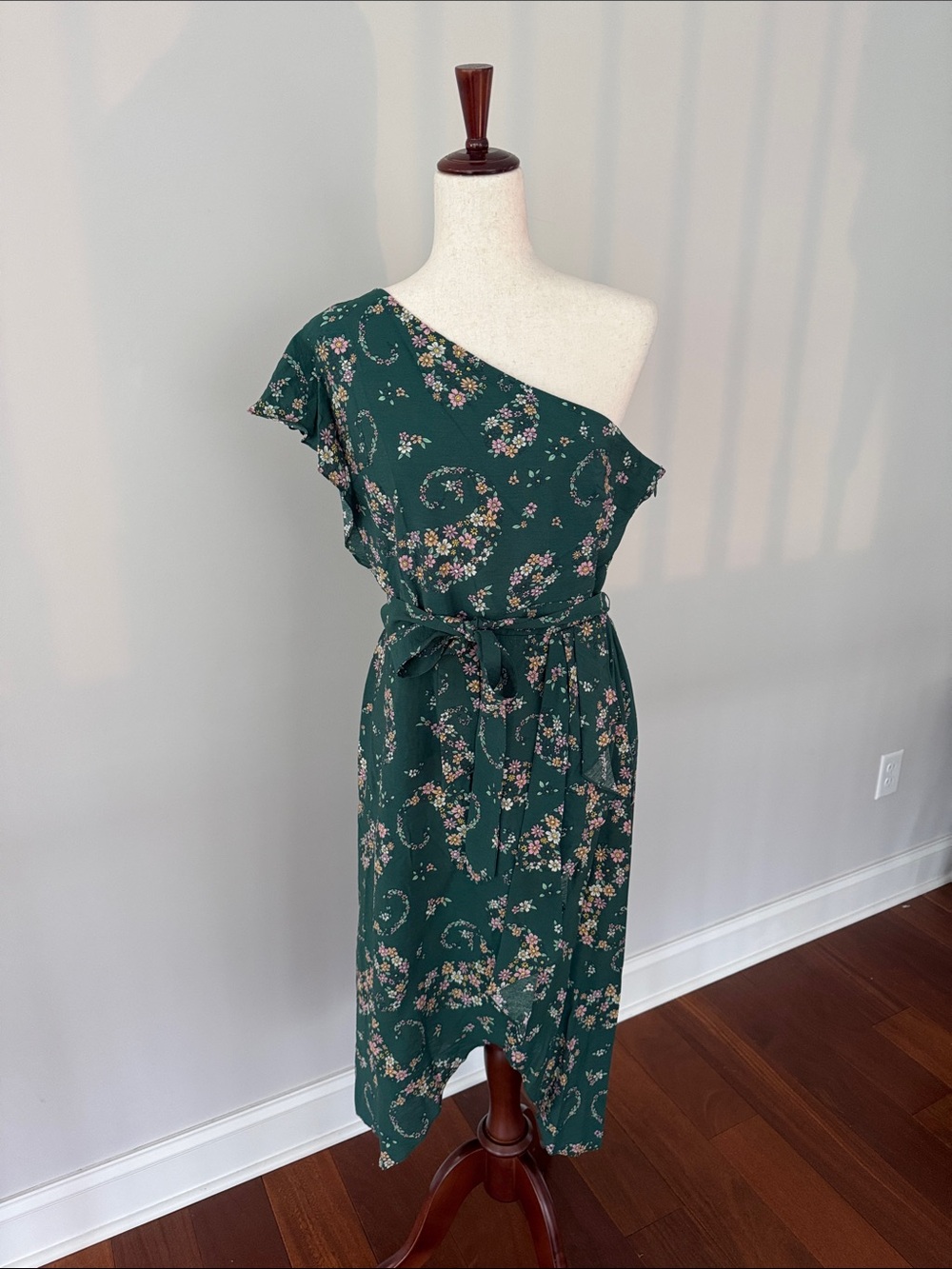 Laundry By Shelli Segal One-Shoulder Floral Midi Dress in Forest Green
